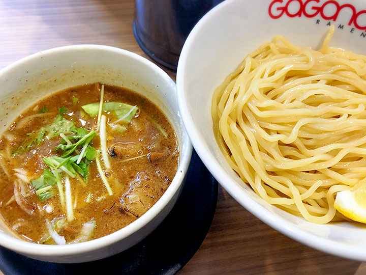 ガガナラーメン ホルモンつけ麺