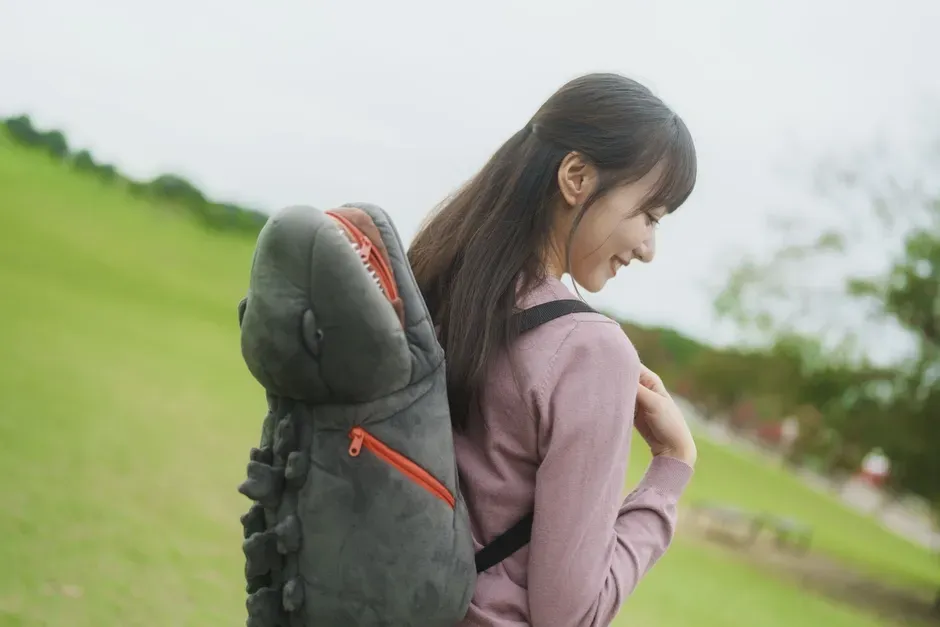 ゴジラ背負いリュック